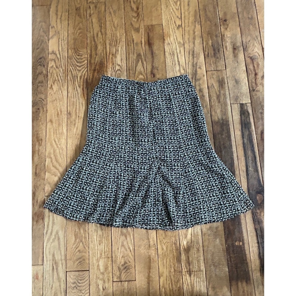NEW Axcess Liz Claiborne Skirt Geometric Print Knee Length Flounce Flare Size 6